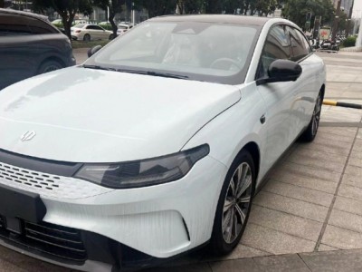 零跑co1增程式电动汽车,独特的温柔